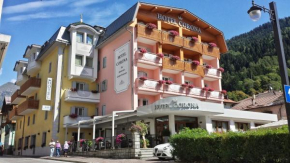 Hotel Corona Pinzolo Wellness Dolomite & Family Pinzolo